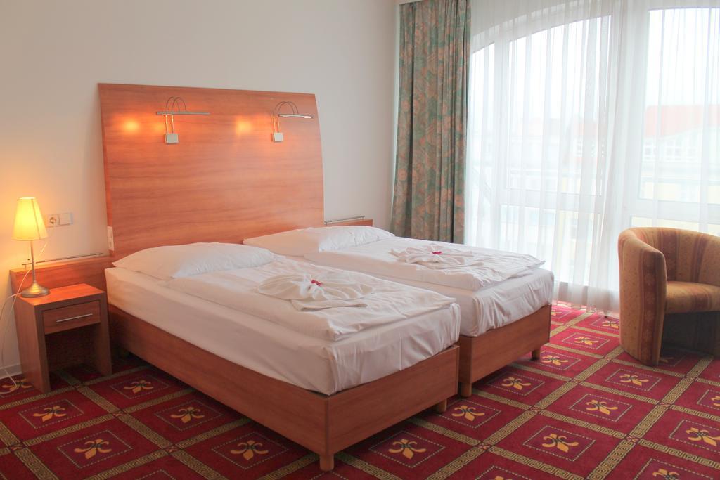 Hotel Kaiser Berlin Room photo